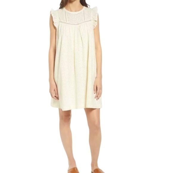 Madewell Dresses & Skirts - Madewell Eyelet Flowy Ruffle Cap Sleeve Mini Dress Size Large